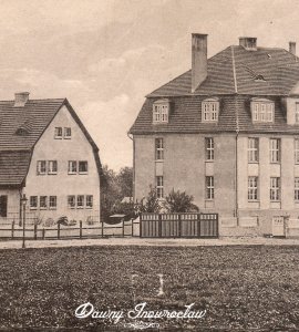 "Garówa" - ok. 1910 rok - Aleja Sienkiewicza w Inowrocławiu z widokiem na obecną "Garówę".
Pocztówka wydana ok. 1910 roku.
Hohensalza. Gewerbeschule.