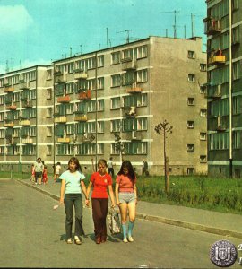 Ulica Marulewska - 1987 rok - Osiedle mieszkaniowe przy ulicy Marulewskiej.
fot. S. Czarnogórski
Krajowa Agencja Wydawnicza
Pocztówka wysłana 14 października 1987 roku.