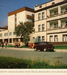Inowrocławskie sanatoria - 9 styczeń 1992 rok - Inowrocław. Sanatorium nr 1 (na pierwszym planie) i Sanatorium Kombatanta
fot. W. Echeński
Krajowa Agencja Wydawnicza
Pocztówka wysłana 9 stycznia 1992 roku.