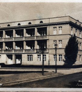 Sanatorium Kujawiak - Sanatorium Z.U.S. (obecnie Solanki Medical SPA)
Pocztówka wysłana 20 sierpnia 1948 roku.