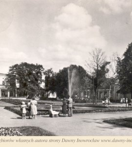 Fragment parku Solankowego - 1963 rok - Inowrocław. Fragment parku.
Rok 1963.
fot. A. Funkiewicz i P. Mustkowski
Biuro Wydawnicze "RUCH"
 
