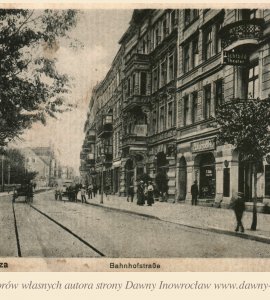 Ulica Dworcowa - 12 września 1917 roku - Inowrocław. Ulica Dworcowa.
Pocztówka wysłana 12 września 1917 roku.
Hohensalza. Bahnhofstrasse.